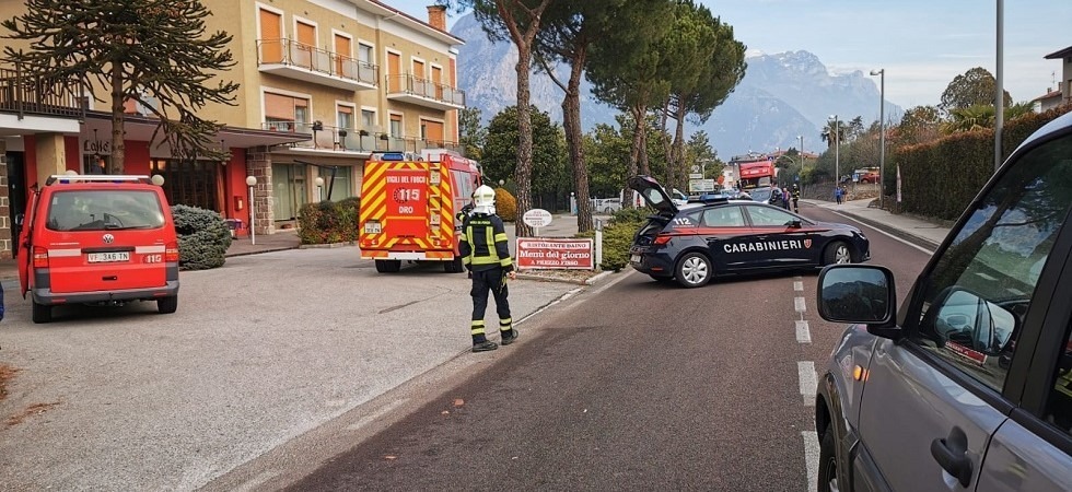 Donna del posto investita mentre attraversa la strada: trasportata in codice rosso in ospedale